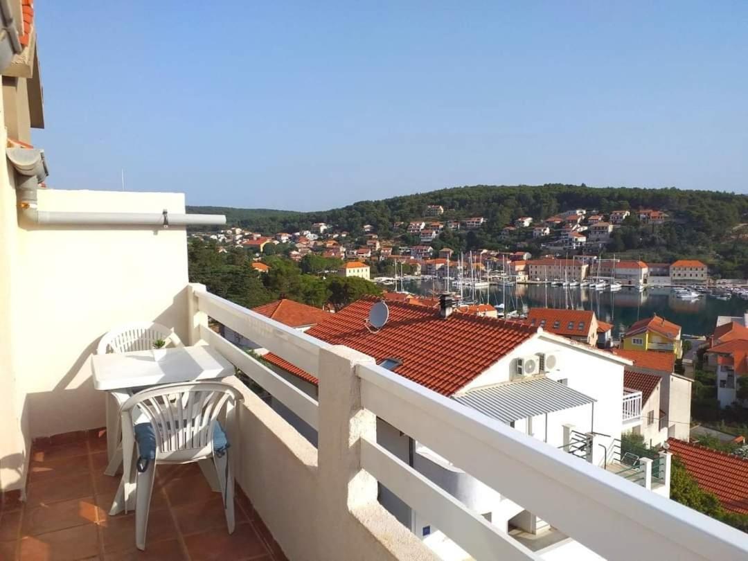 Apartments With A Parking Space Jelsa, Hvar - 8746 Jelsa  Buitenkant foto